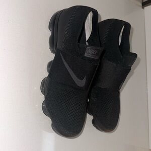 Nike black shoes. Nike Air Vapormax